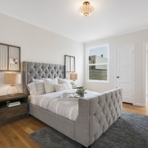 ¿Cómo debe orientar su cama para dormir bien?